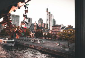 River Main Frankfurt economics school tour