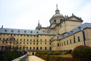 see el escorial on a spanish school trip