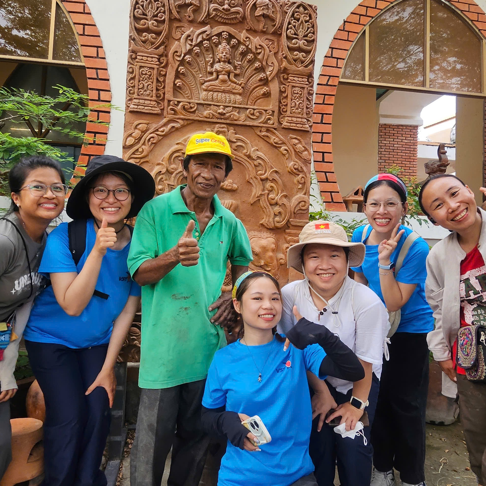 Hong Anh in Vietnam
